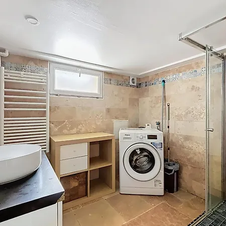 Cosy House With Garden Near Paris Дом отдыха Альфорвилль