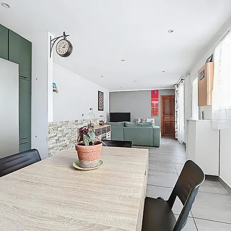Holiday home Cosy House With Garden Near Paris Alfortville
